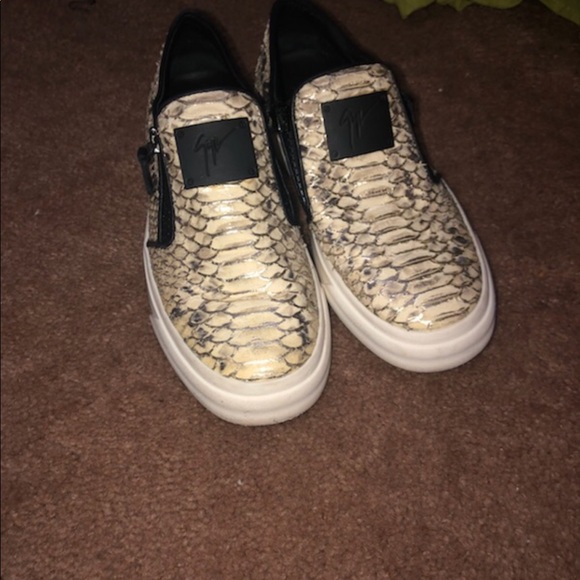 Giuseppe - Picture 3 of 3